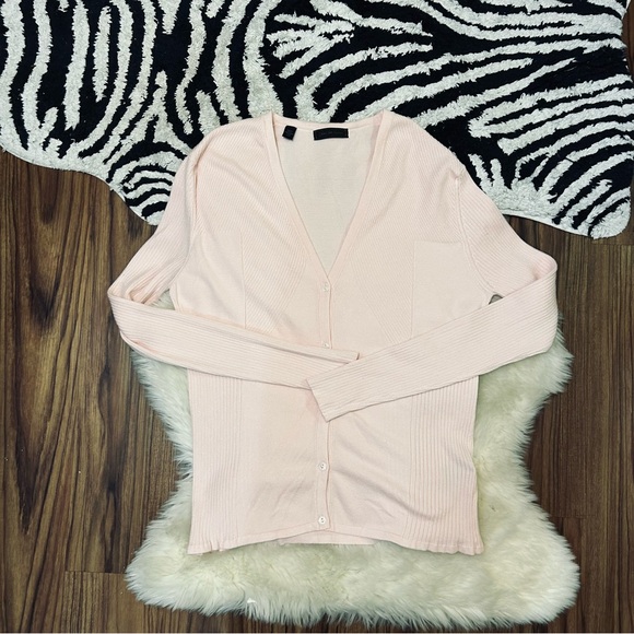 Saks Fifth Avenue Soft Girl Pink Cardigan Sweater Size Large Lots of Stretch - Picture 4 of 6